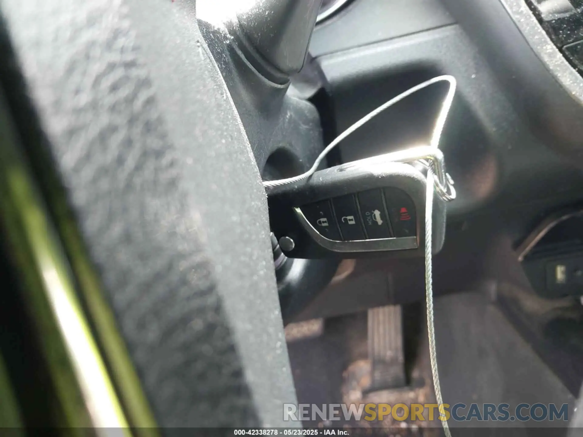 11 Photograph of a damaged car 4T1B11HKXKU764527 TOYOTA CAMRY 2019