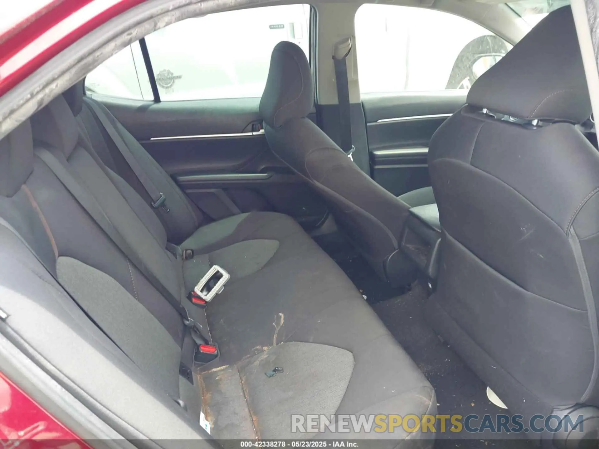 8 Photograph of a damaged car 4T1B11HKXKU764527 TOYOTA CAMRY 2019