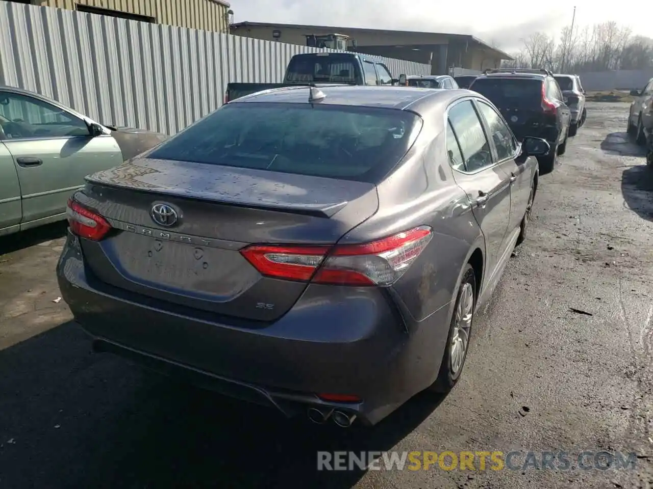 4 Photograph of a damaged car 4T1B11HKXKU766276 TOYOTA CAMRY 2019