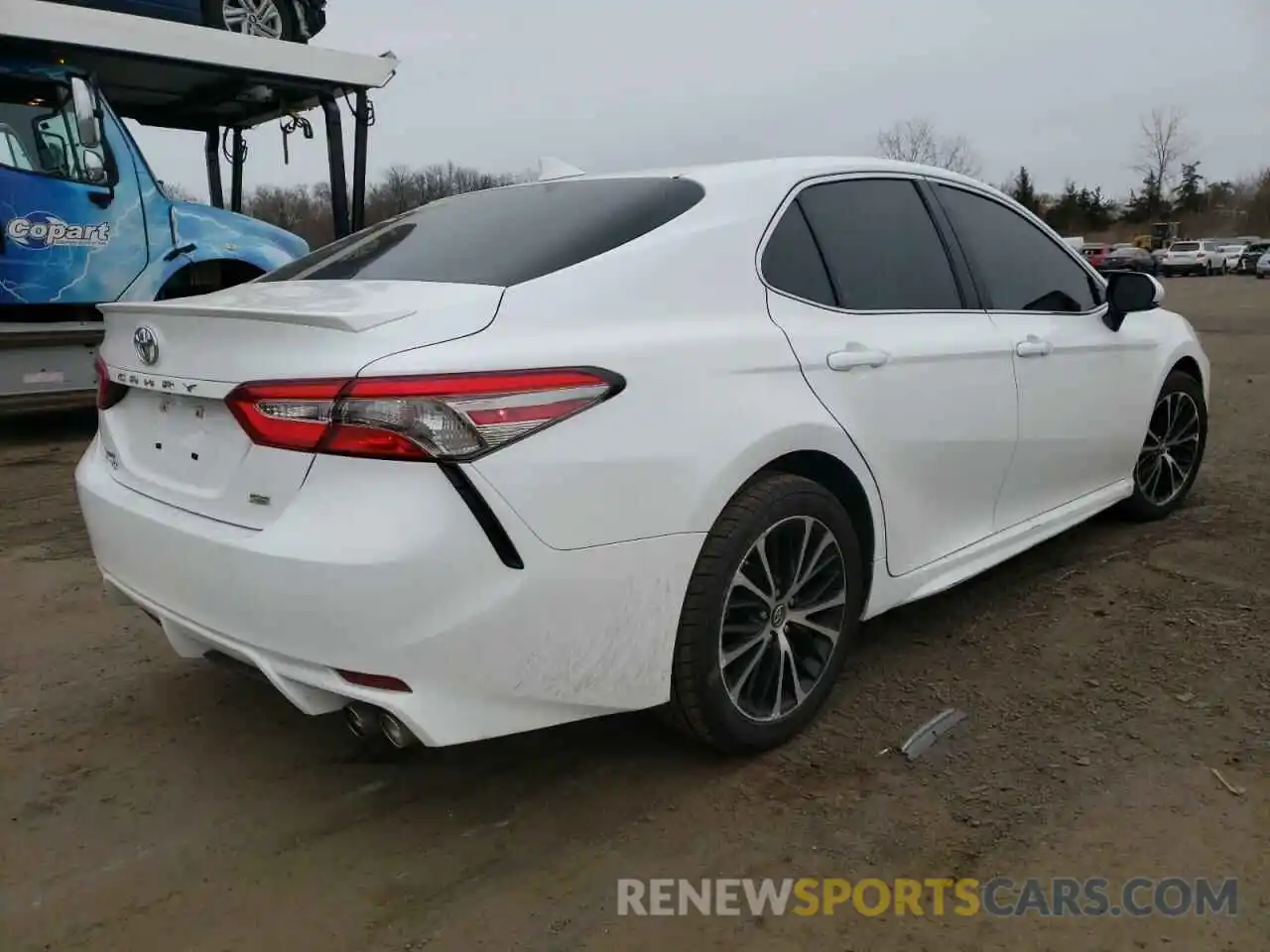 4 Photograph of a damaged car 4T1B11HKXKU766309 TOYOTA CAMRY 2019