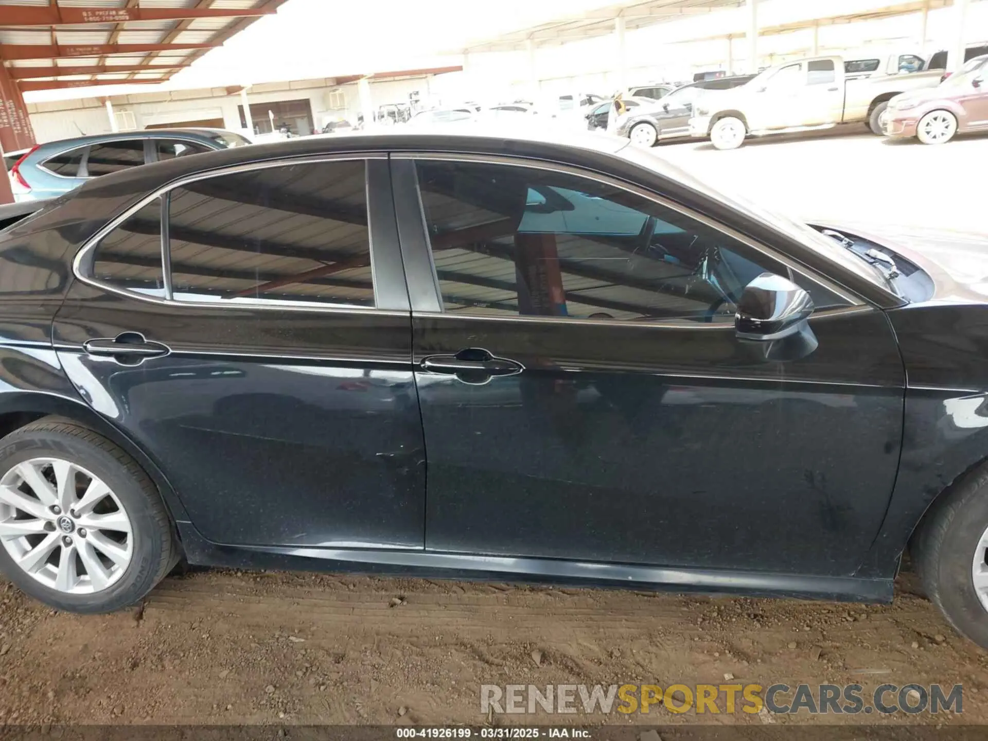 13 Photograph of a damaged car 4T1B11HKXKU767055 TOYOTA CAMRY 2019