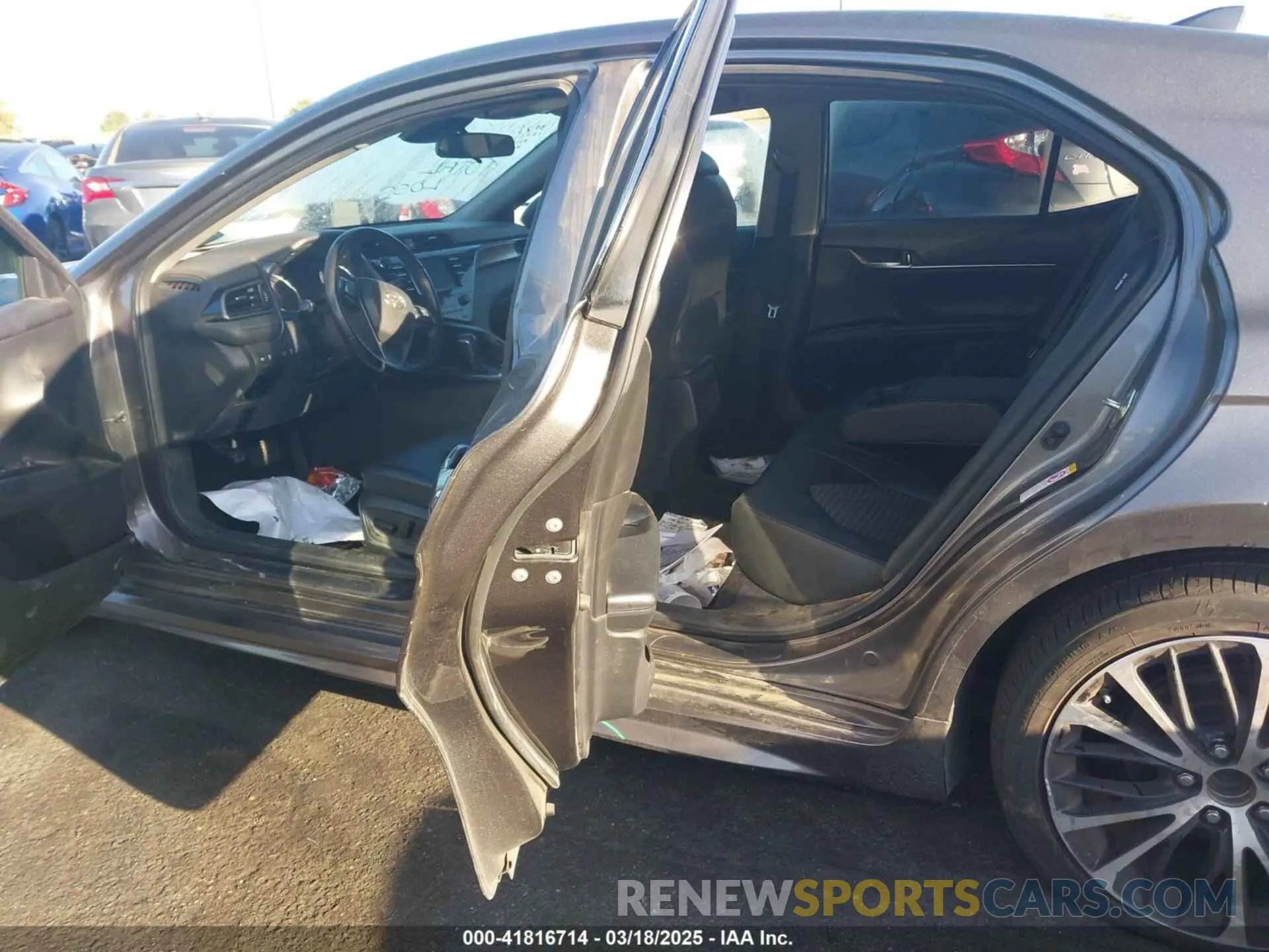 8 Photograph of a damaged car 4T1B11HKXKU767735 TOYOTA CAMRY 2019