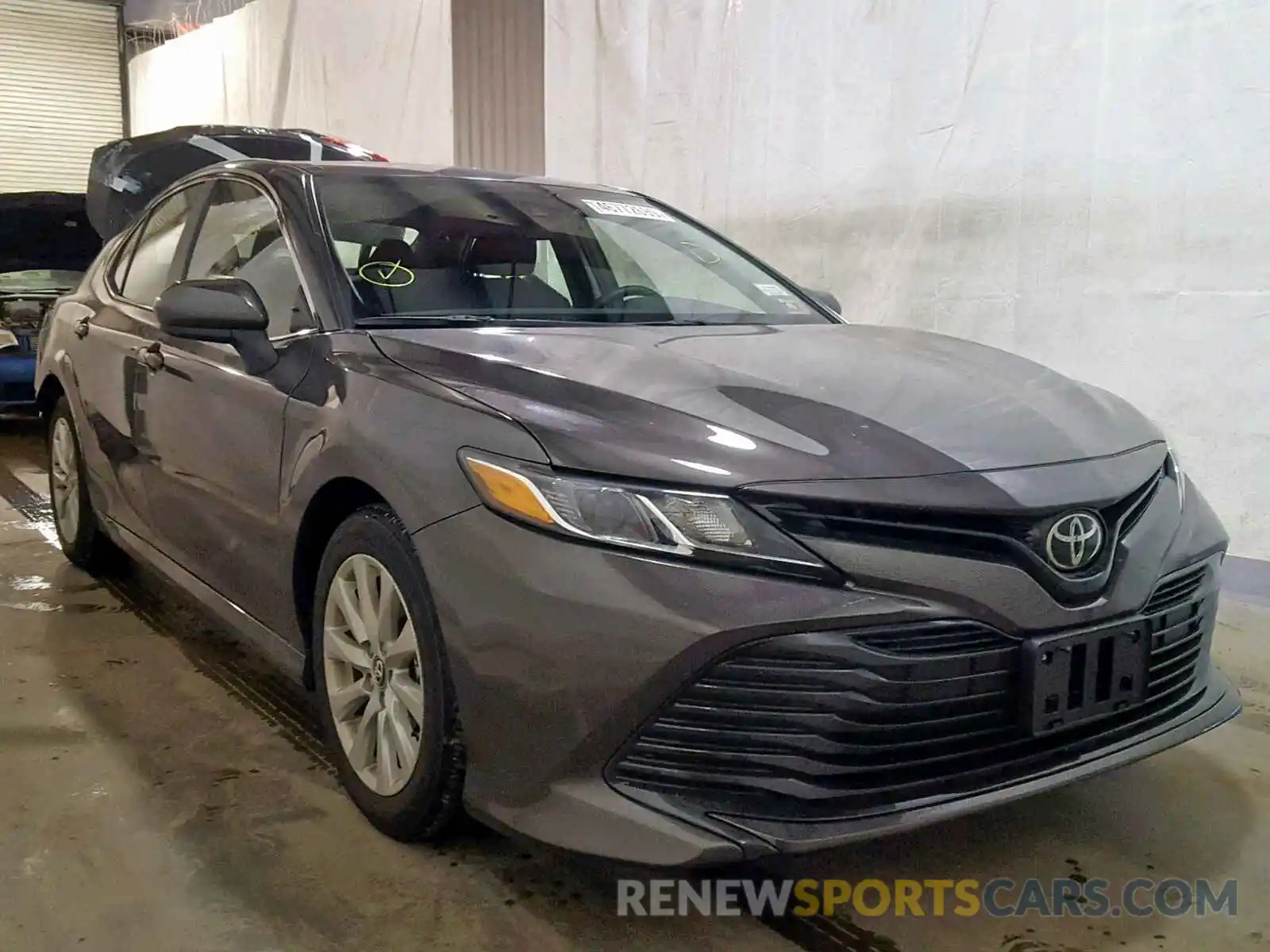 1 Photograph of a damaged car 4T1B11HKXKU769694 TOYOTA CAMRY 2019