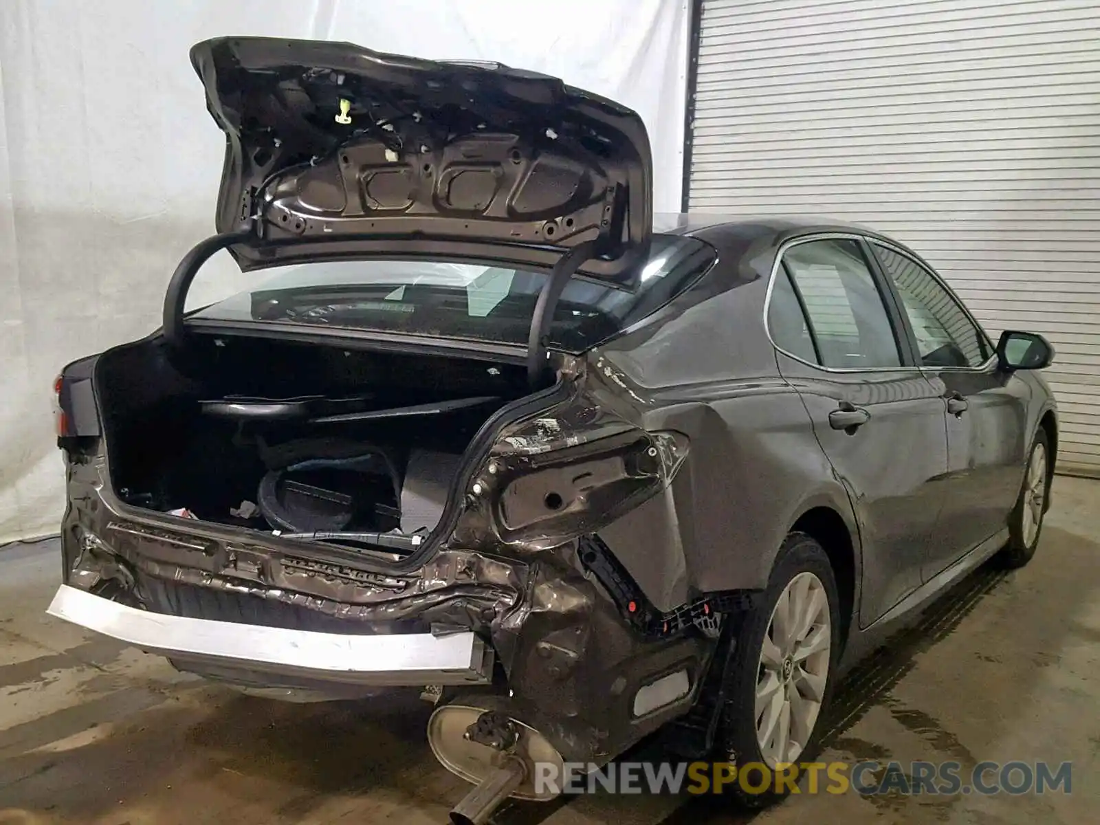 4 Photograph of a damaged car 4T1B11HKXKU769694 TOYOTA CAMRY 2019