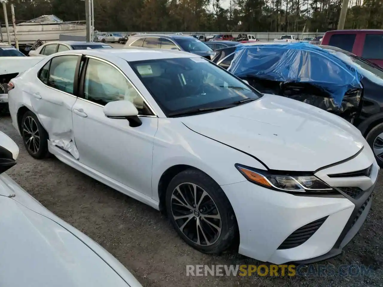 4 Photograph of a damaged car 4T1B11HKXKU769968 TOYOTA CAMRY 2019