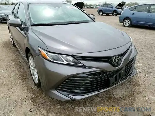 13 Photograph of a damaged car 4T1B11HKXKU772773 TOYOTA CAMRY 2019