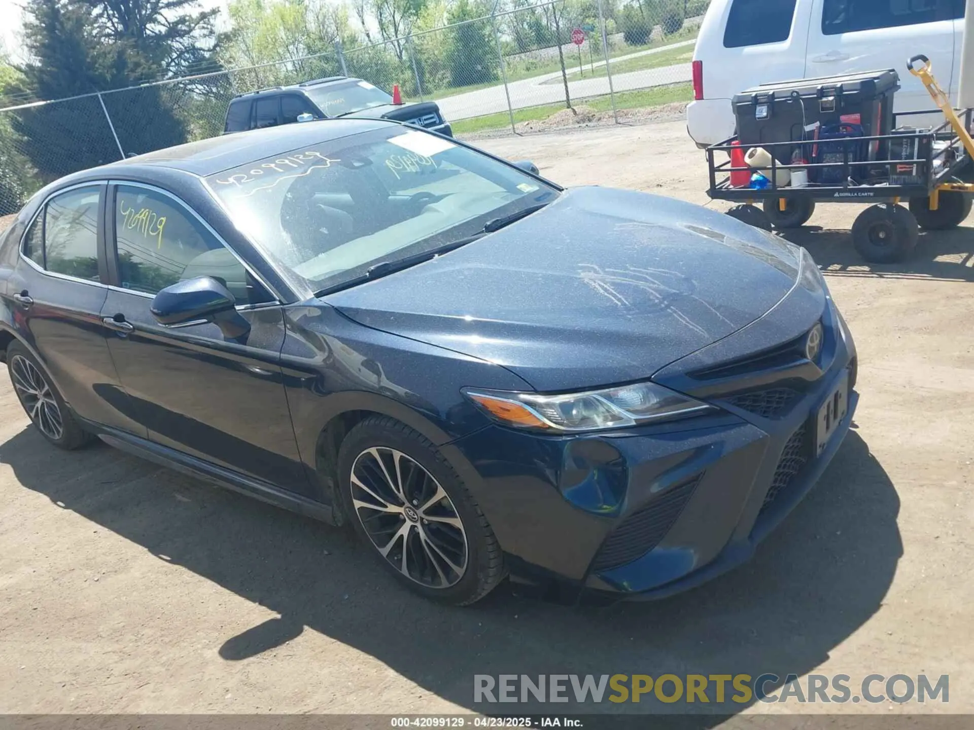 1 Photograph of a damaged car 4T1B11HKXKU776712 TOYOTA CAMRY 2019