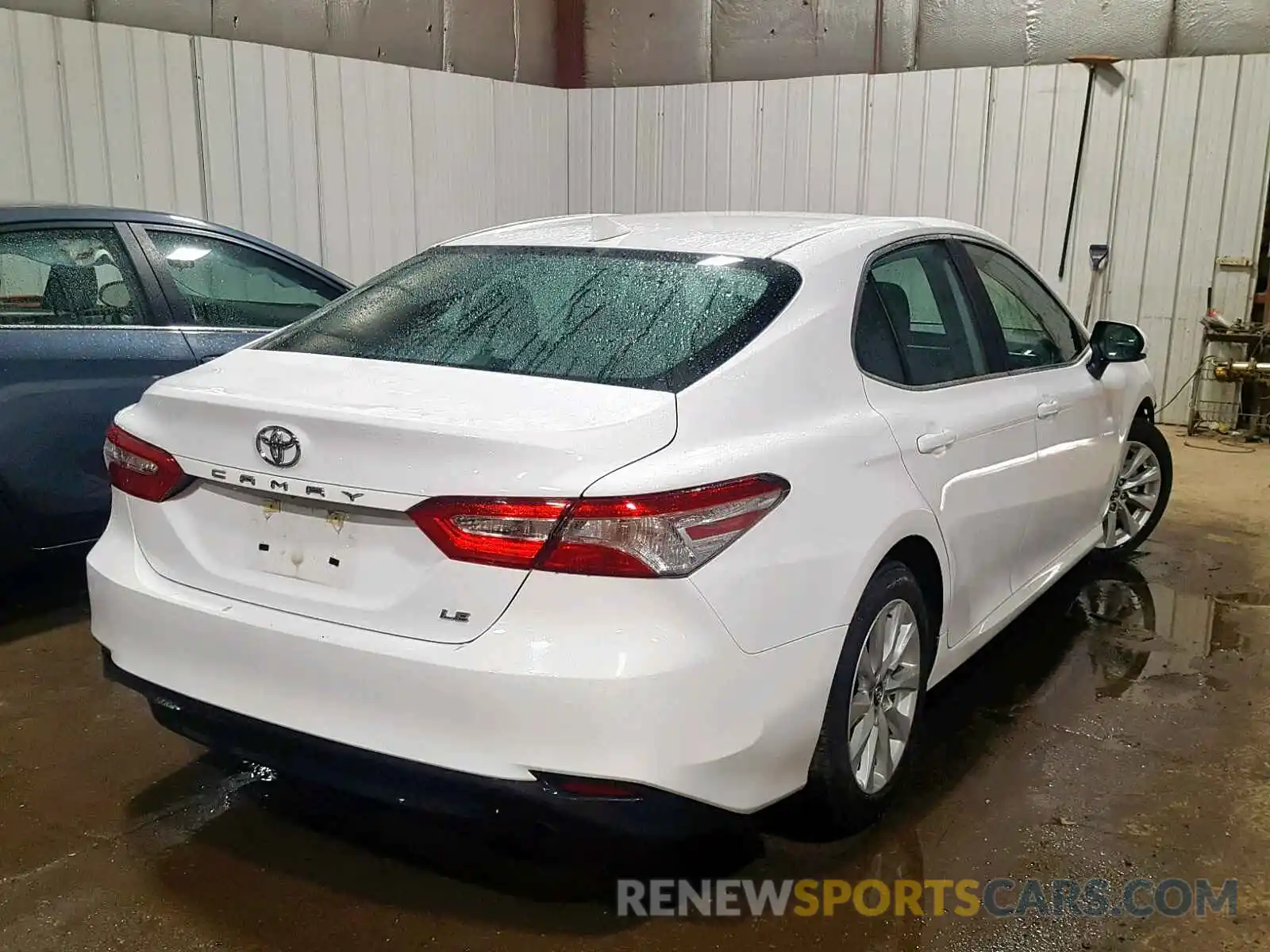 4 Photograph of a damaged car 4T1B11HKXKU776872 TOYOTA CAMRY 2019