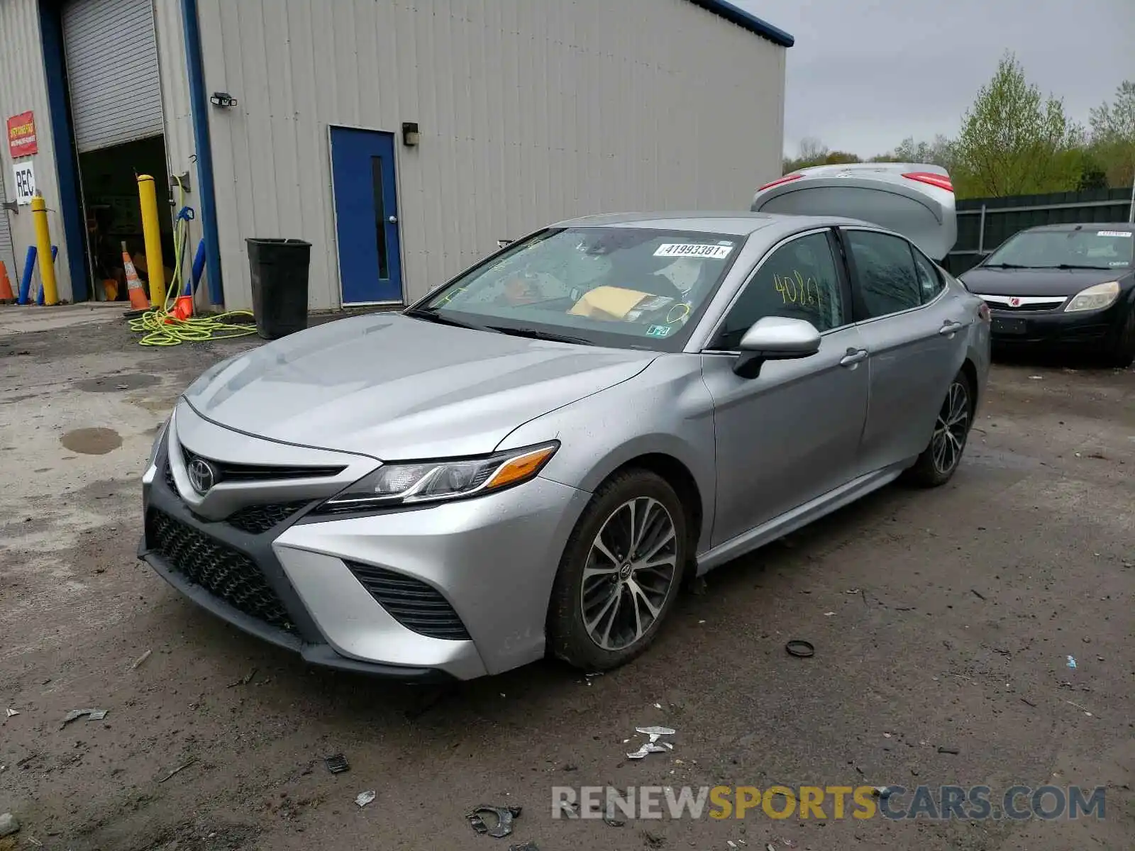 2 Photograph of a damaged car 4T1B11HKXKU779903 TOYOTA CAMRY 2019