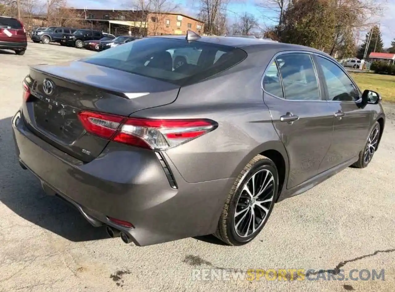 4 Photograph of a damaged car 4T1B11HKXKU780128 TOYOTA CAMRY 2019