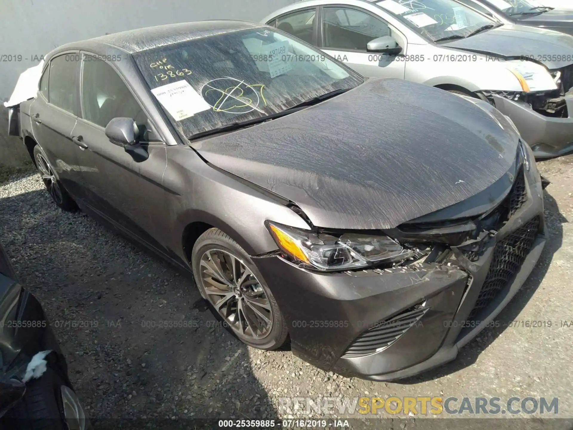 1 Photograph of a damaged car 4T1B11HKXKU782753 TOYOTA CAMRY 2019