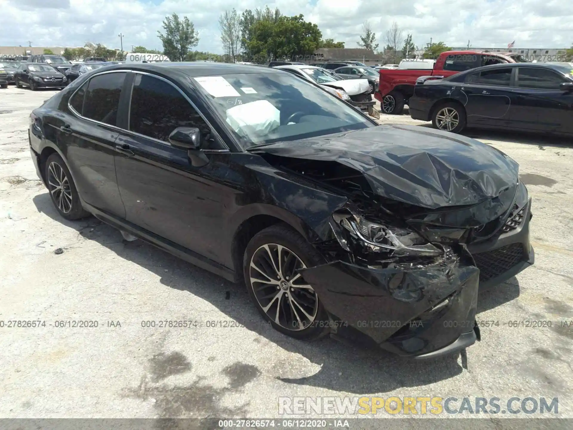 1 Photograph of a damaged car 4T1B11HKXKU784874 TOYOTA CAMRY 2019