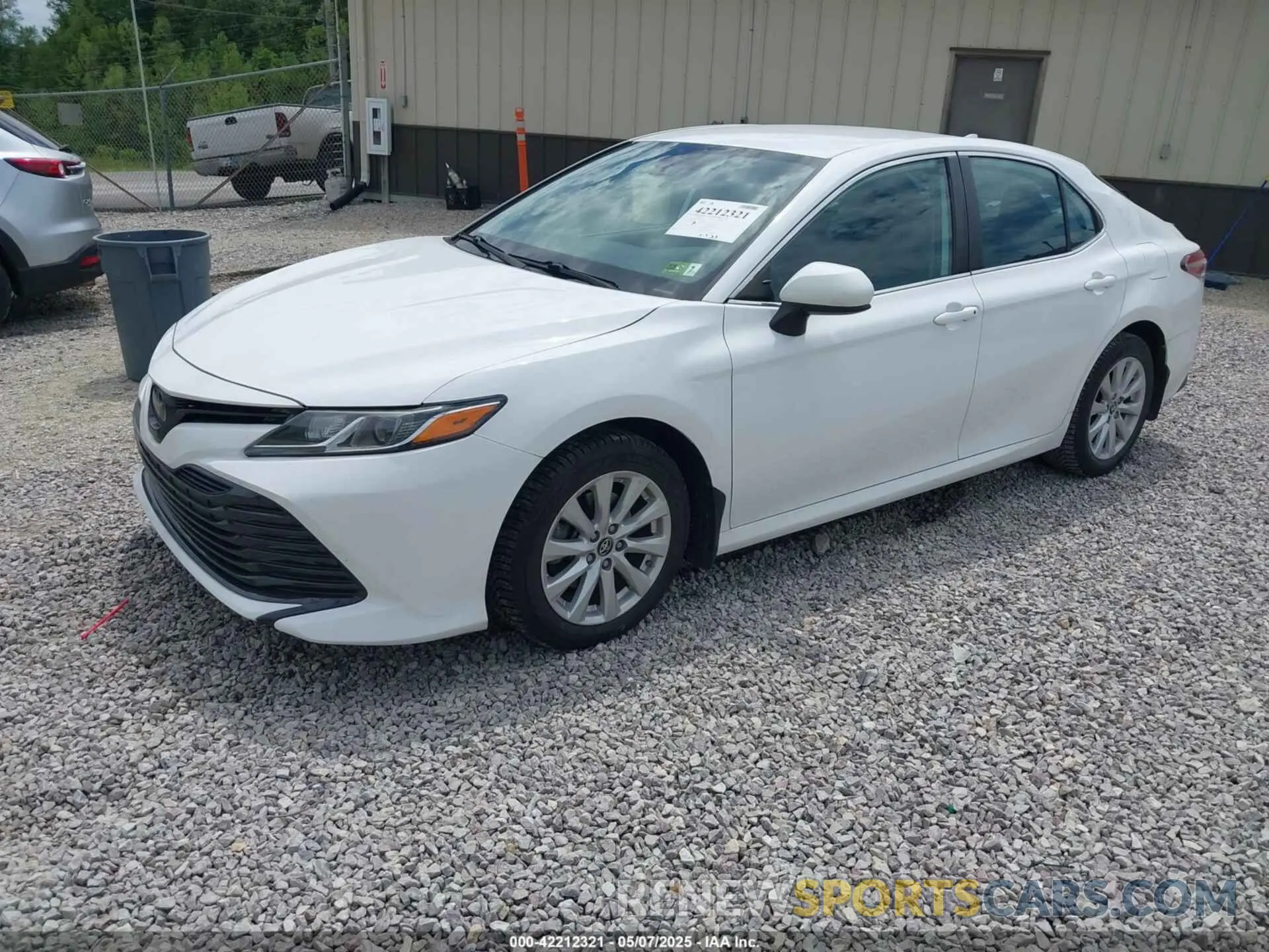 2 Photograph of a damaged car 4T1B11HKXKU786639 TOYOTA CAMRY 2019