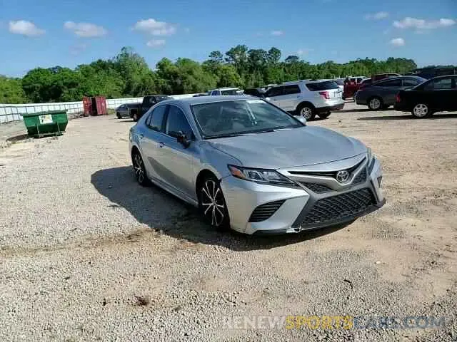 11 Photograph of a damaged car 4T1B11HKXKU786916 TOYOTA CAMRY 2019