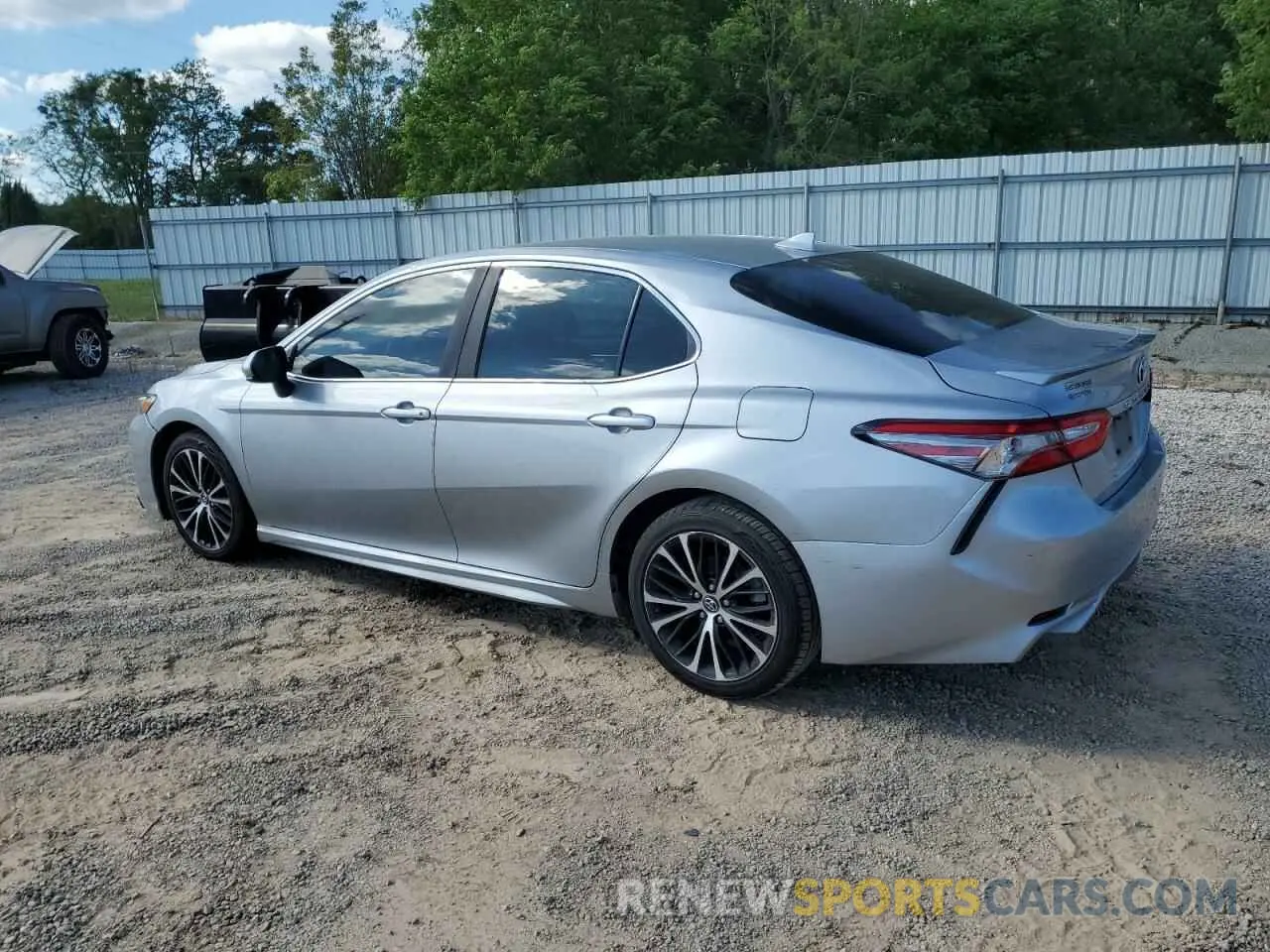 2 Photograph of a damaged car 4T1B11HKXKU786916 TOYOTA CAMRY 2019