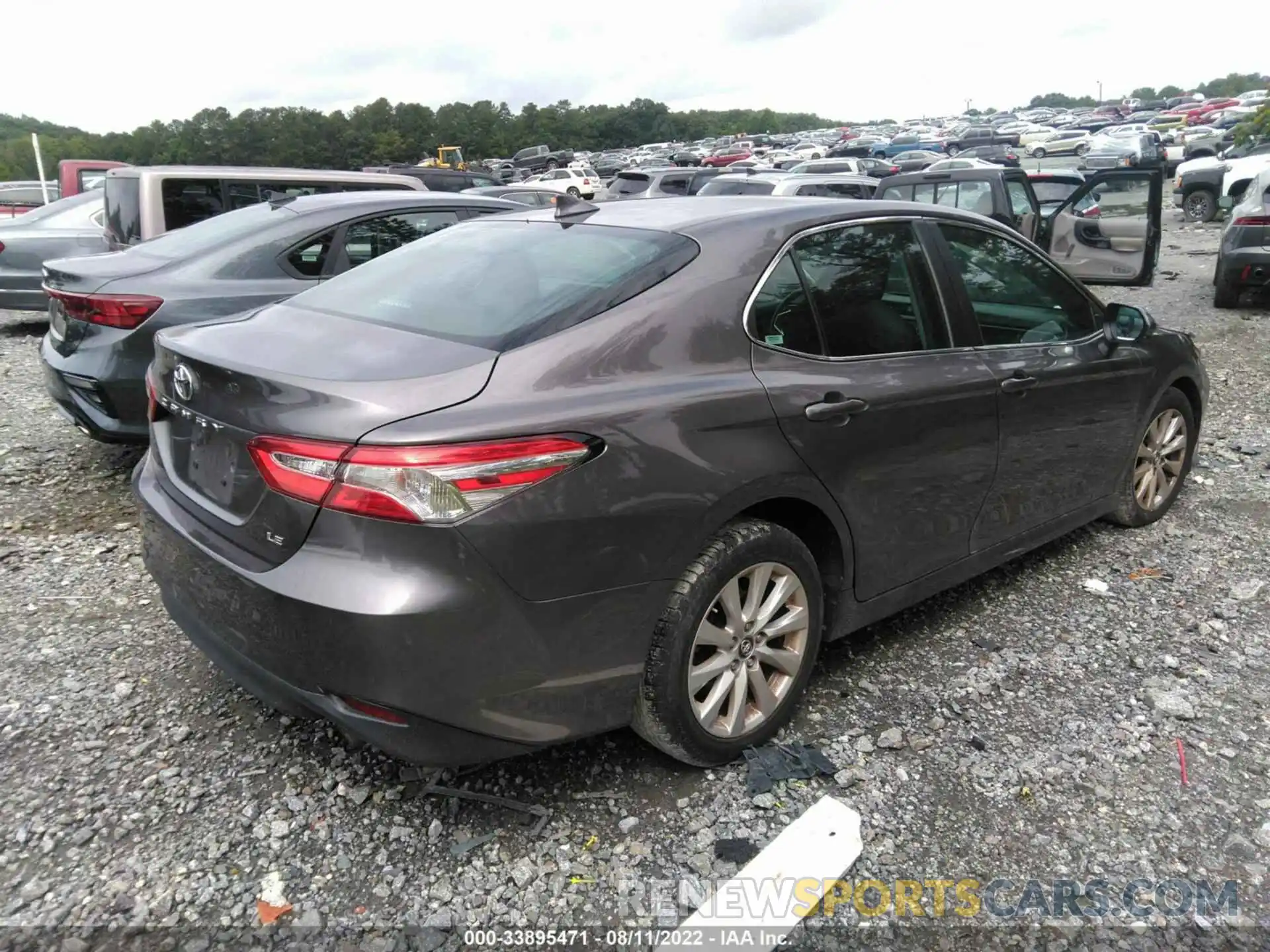 4 Photograph of a damaged car 4T1B11HKXKU789105 TOYOTA CAMRY 2019