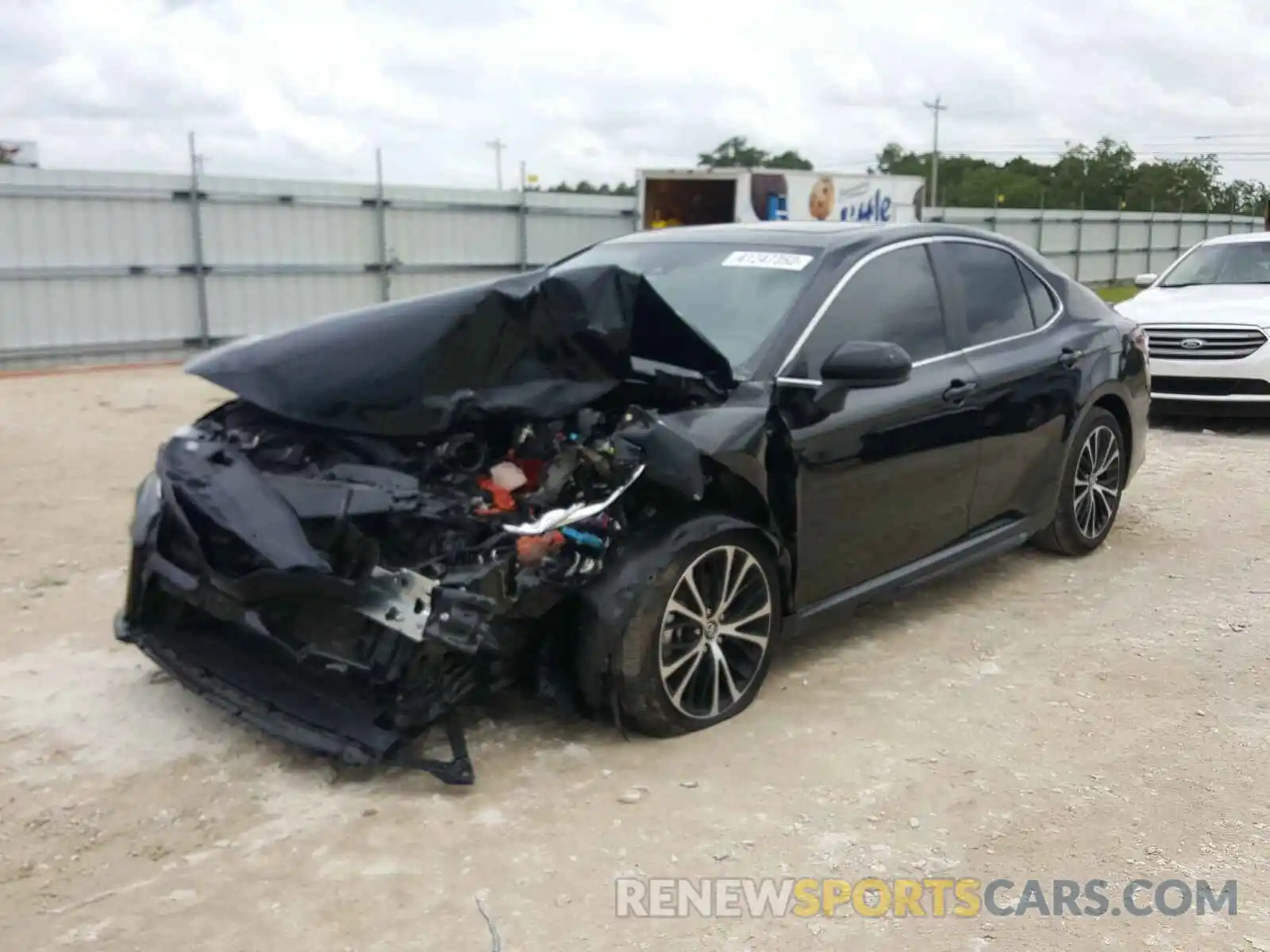 2 Photograph of a damaged car 4T1B11HKXKU792151 TOYOTA CAMRY 2019