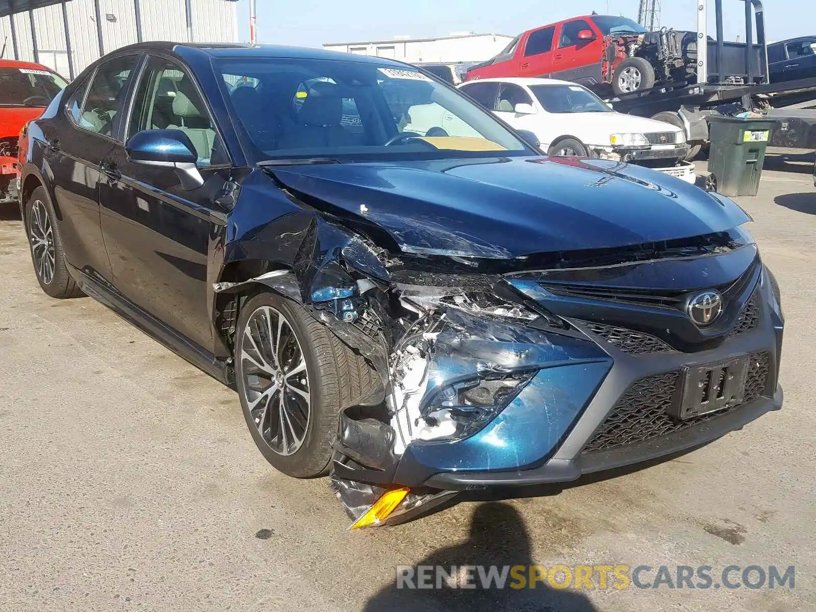 1 Photograph of a damaged car 4T1B11HKXKU794143 TOYOTA CAMRY 2019