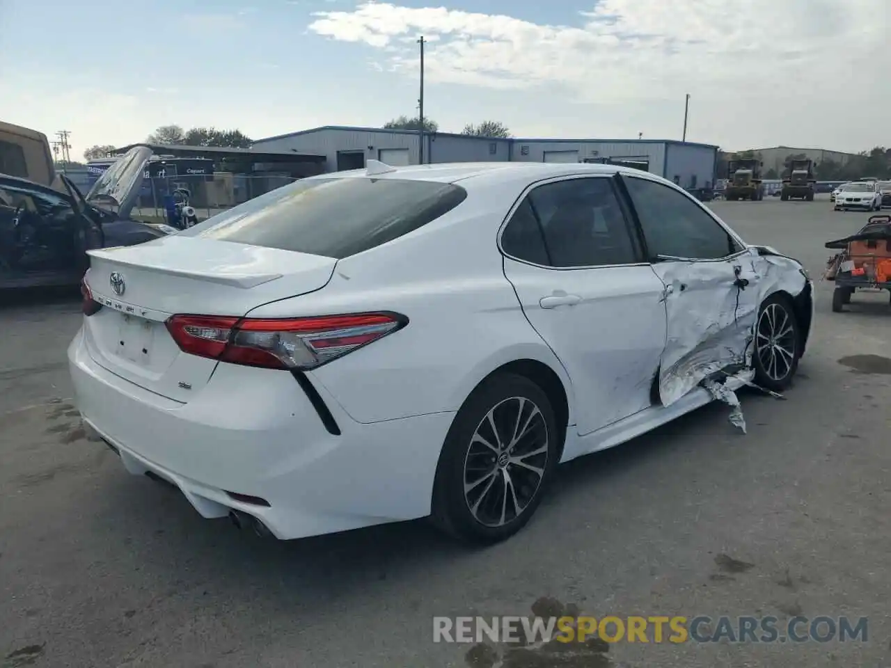 3 Photograph of a damaged car 4T1B11HKXKU795339 TOYOTA CAMRY 2019