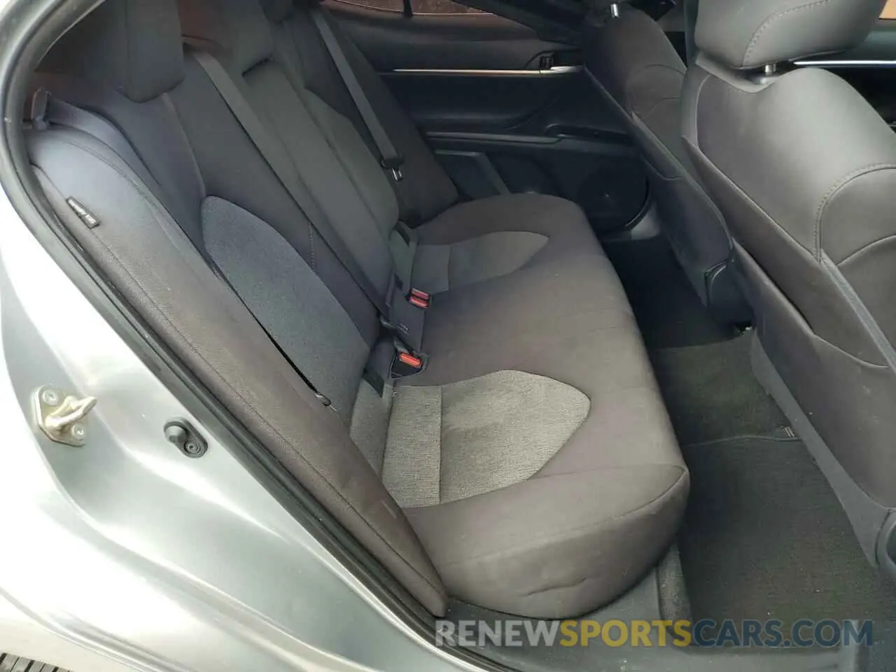 10 Photograph of a damaged car 4T1B11HKXKU799245 TOYOTA CAMRY 2019