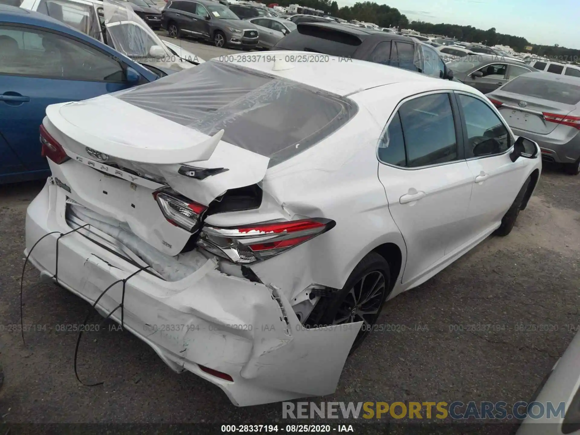 4 Photograph of a damaged car 4T1B11HKXKU802886 TOYOTA CAMRY 2019