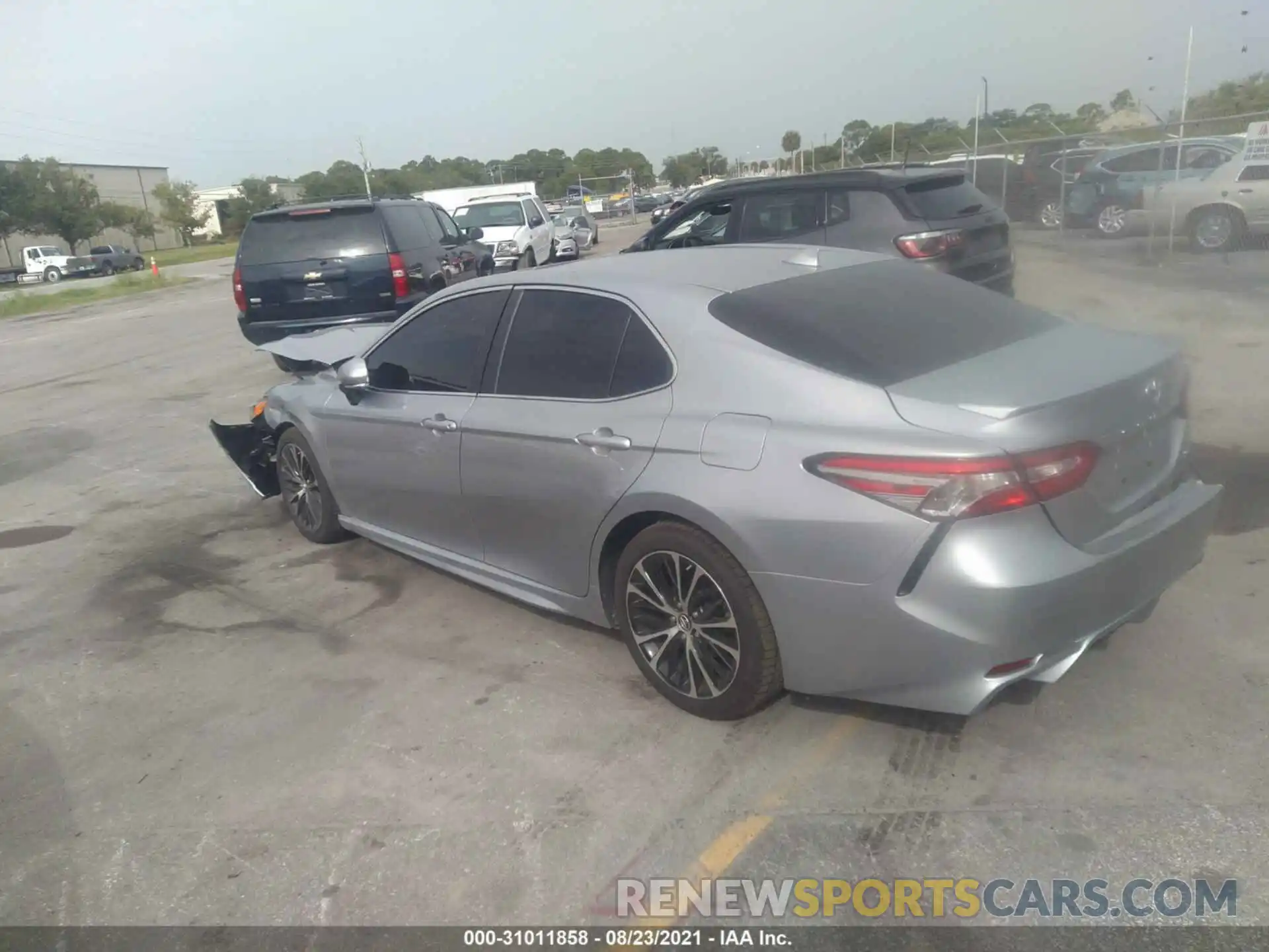 3 Photograph of a damaged car 4T1B11HKXKU803536 TOYOTA CAMRY 2019