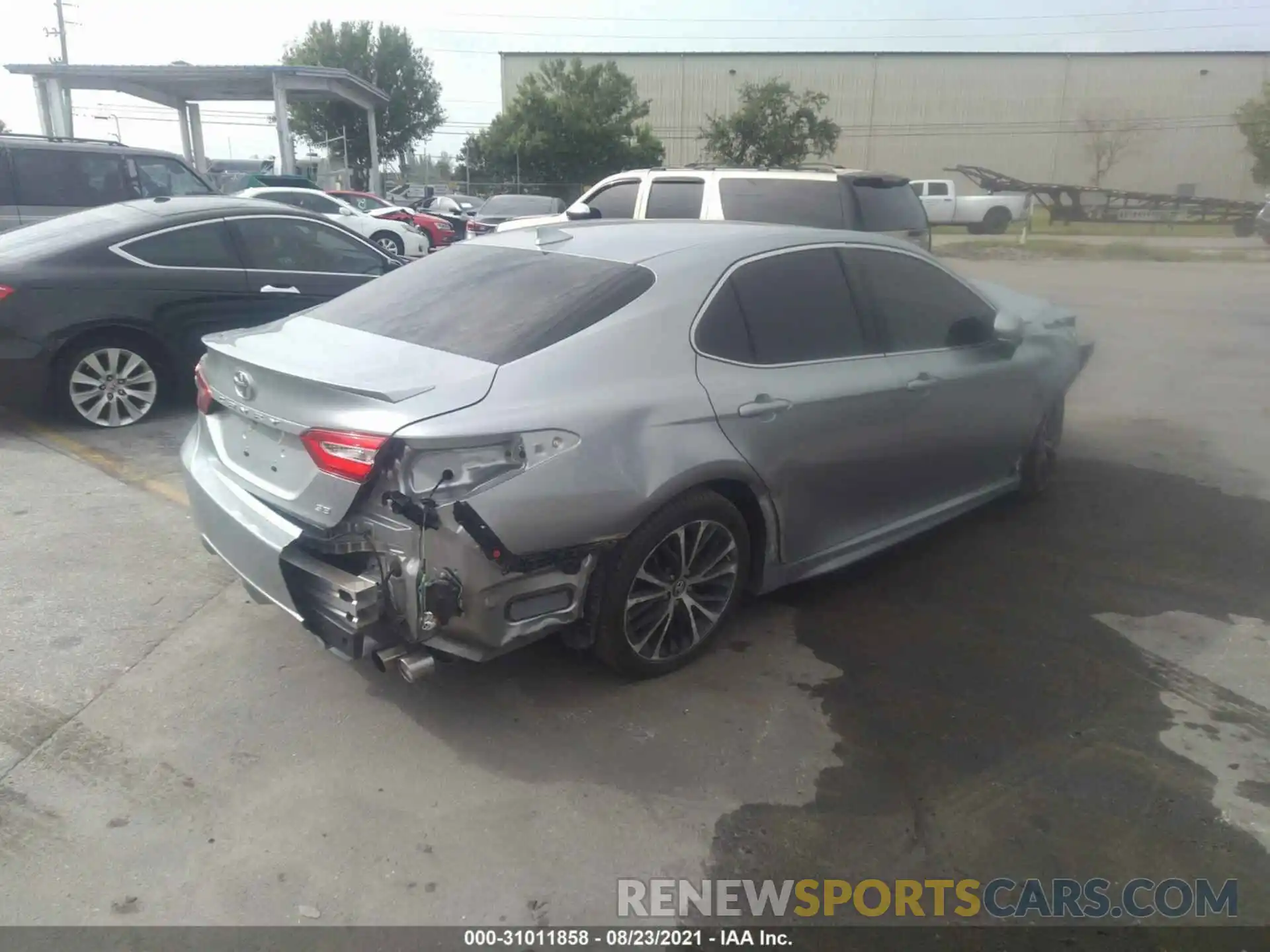 4 Photograph of a damaged car 4T1B11HKXKU803536 TOYOTA CAMRY 2019