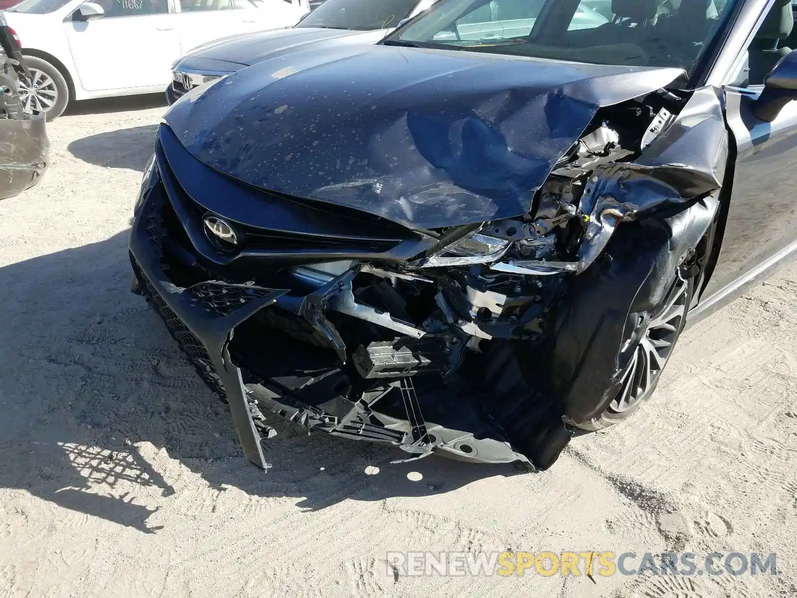 9 Photograph of a damaged car 4T1B11HKXKU803813 TOYOTA CAMRY 2019