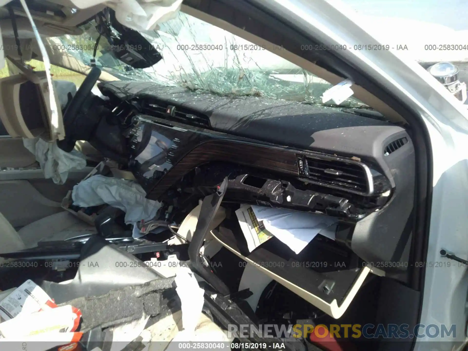 5 Photograph of a damaged car 4T1B11HKXKU803830 TOYOTA CAMRY 2019