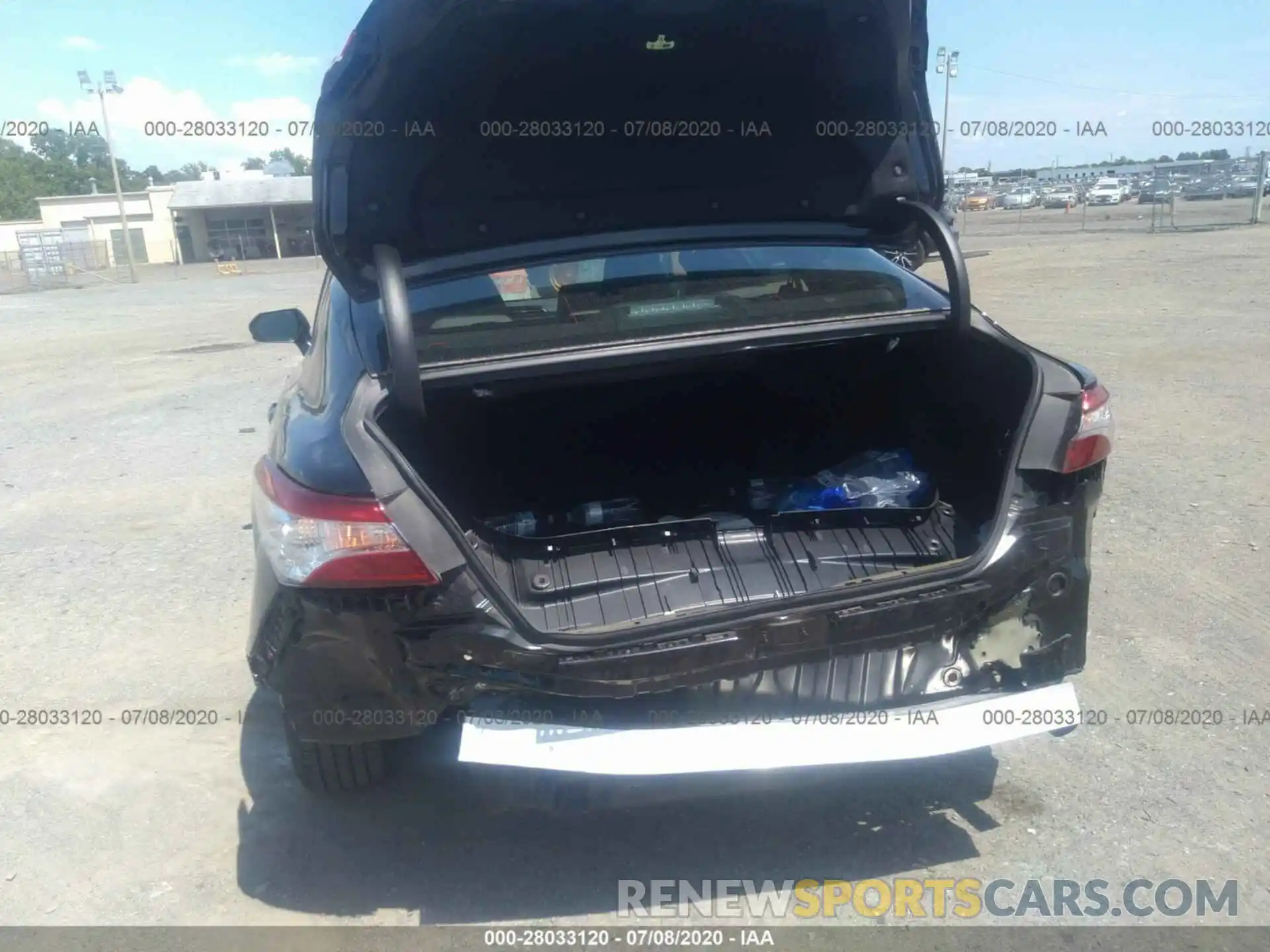 6 Photograph of a damaged car 4T1B11HKXKU805335 TOYOTA CAMRY 2019