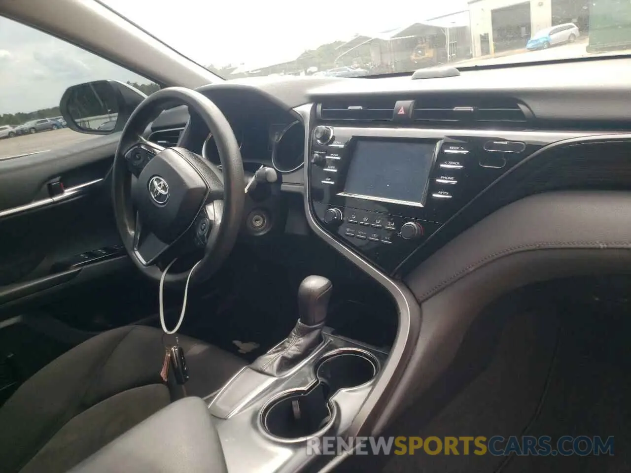 9 Photograph of a damaged car 4T1B11HKXKU806632 TOYOTA CAMRY 2019
