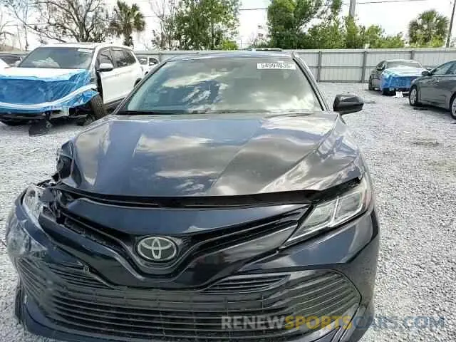 13 Photograph of a damaged car 4T1B11HKXKU811376 TOYOTA CAMRY 2019