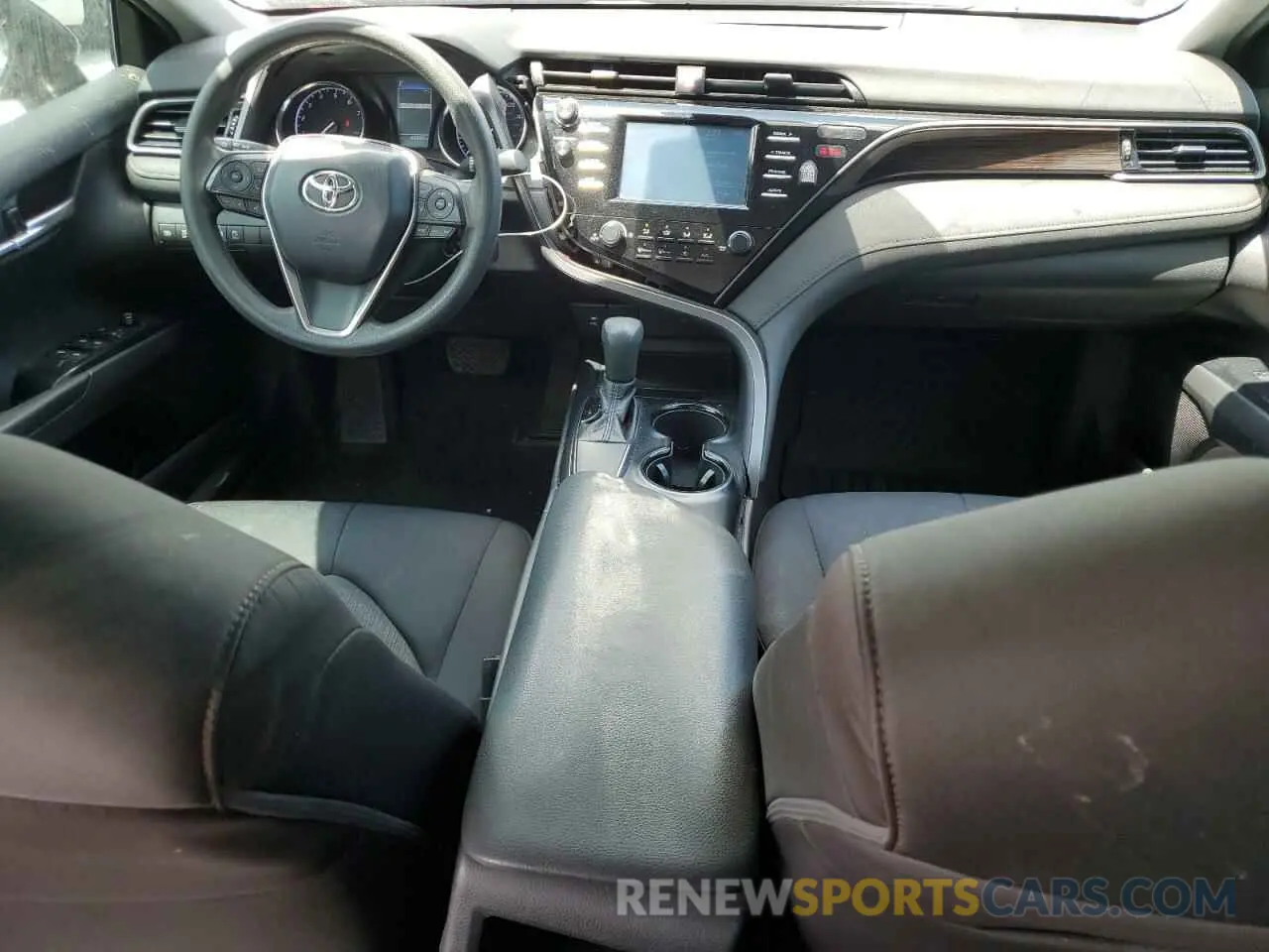 8 Photograph of a damaged car 4T1B11HKXKU811376 TOYOTA CAMRY 2019