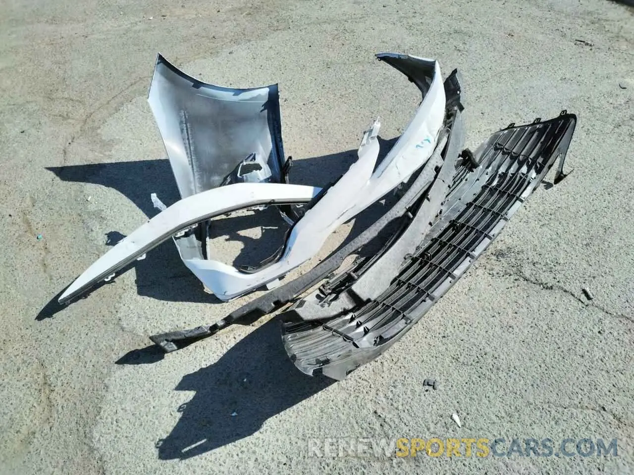 9 Photograph of a damaged car 4T1B11HKXKU814004 TOYOTA CAMRY 2019