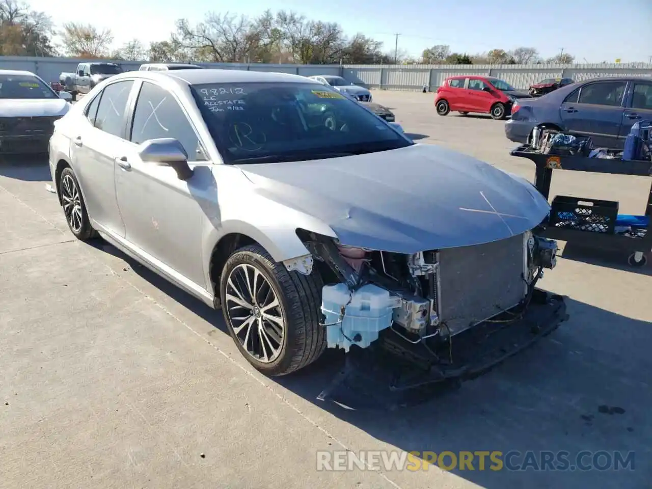 1 Photograph of a damaged car 4T1B11HKXKU814021 TOYOTA CAMRY 2019