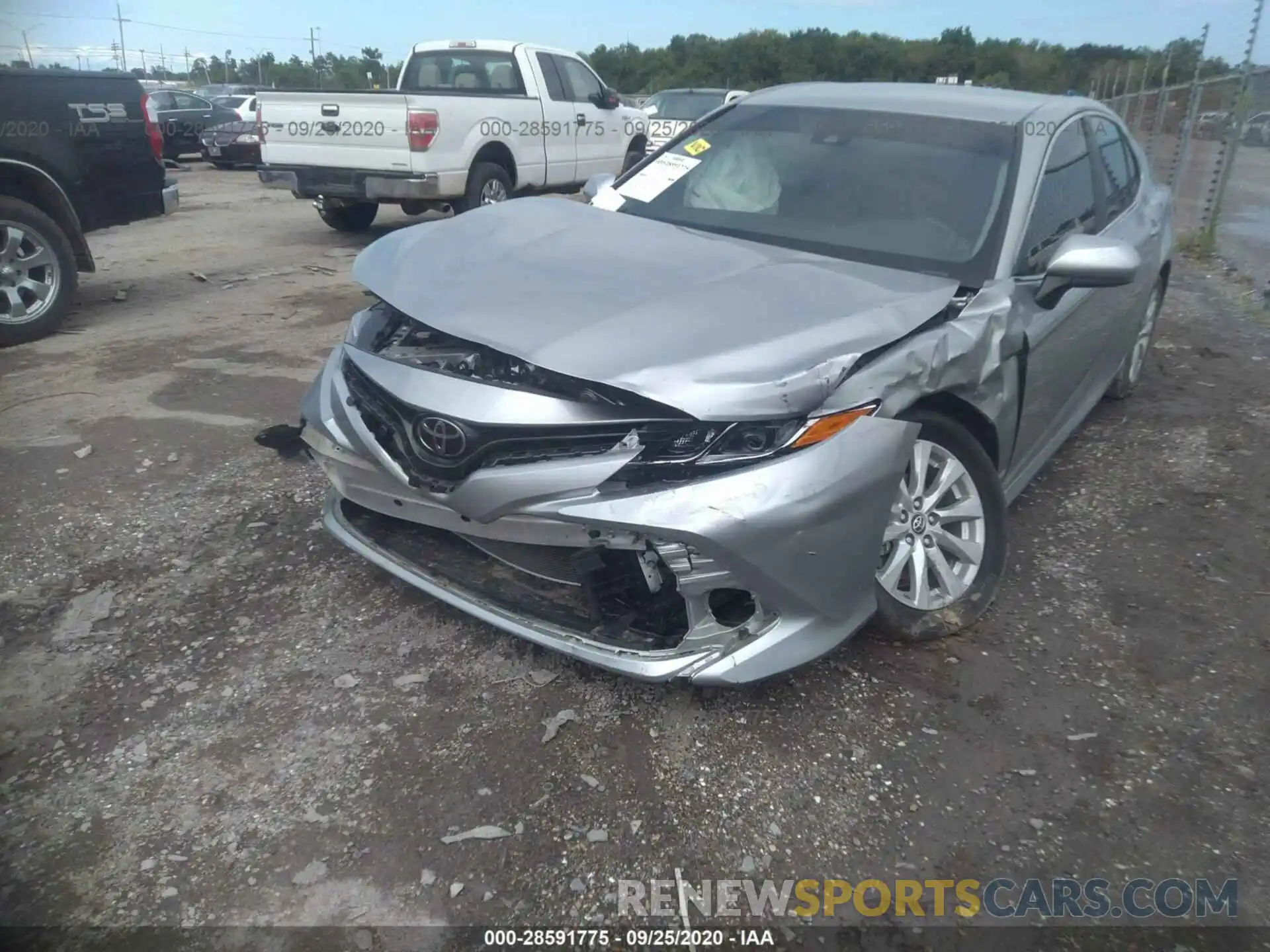 6 Photograph of a damaged car 4T1B11HKXKU817792 TOYOTA CAMRY 2019