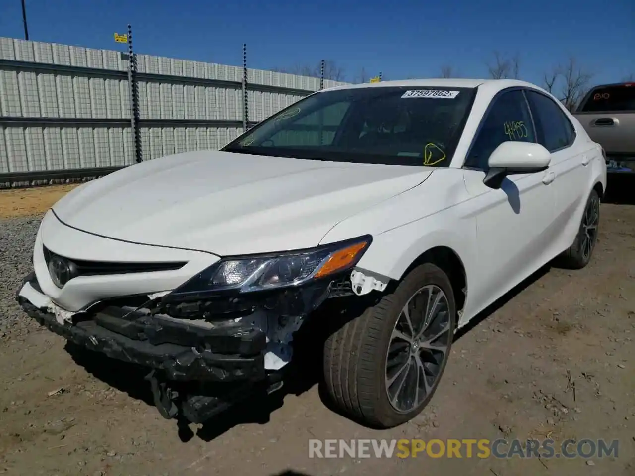 2 Photograph of a damaged car 4T1B11HKXKU819901 TOYOTA CAMRY 2019