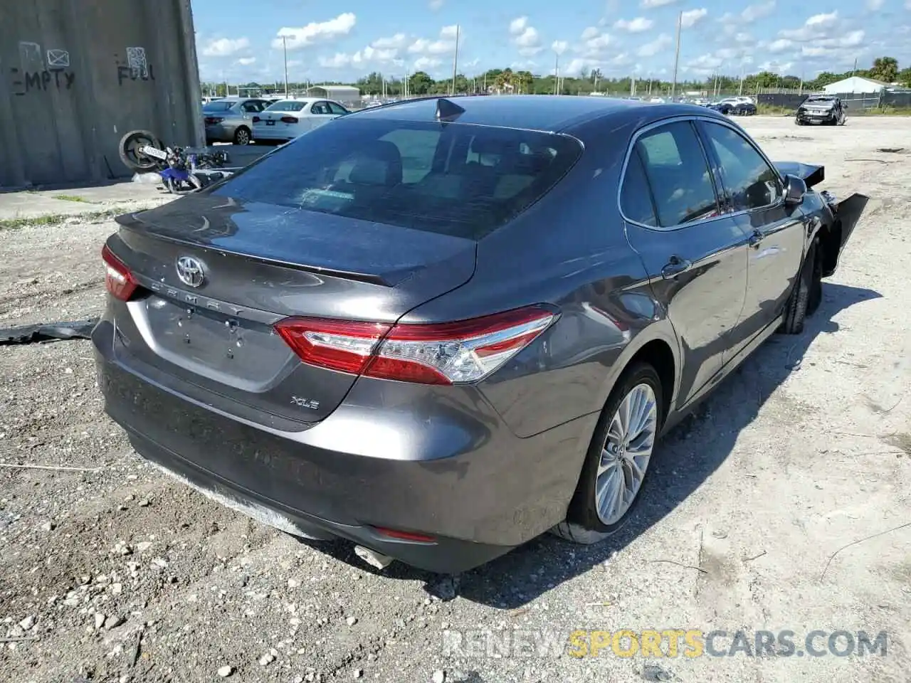 4 Photograph of a damaged car 4T1B11HKXKU820353 TOYOTA CAMRY 2019