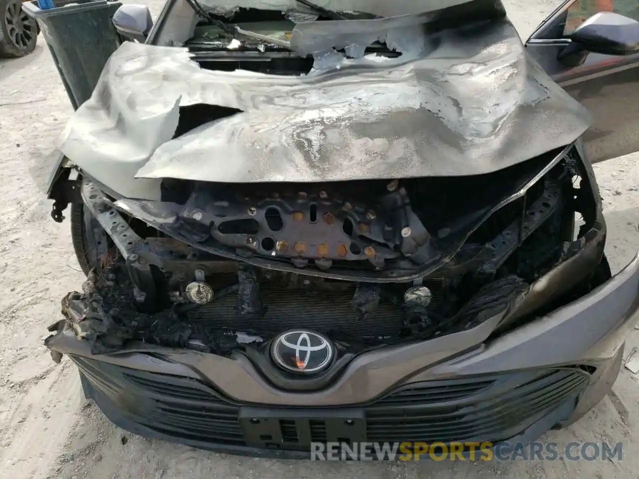 11 Photograph of a damaged car 4T1B11HKXKU823009 TOYOTA CAMRY 2019