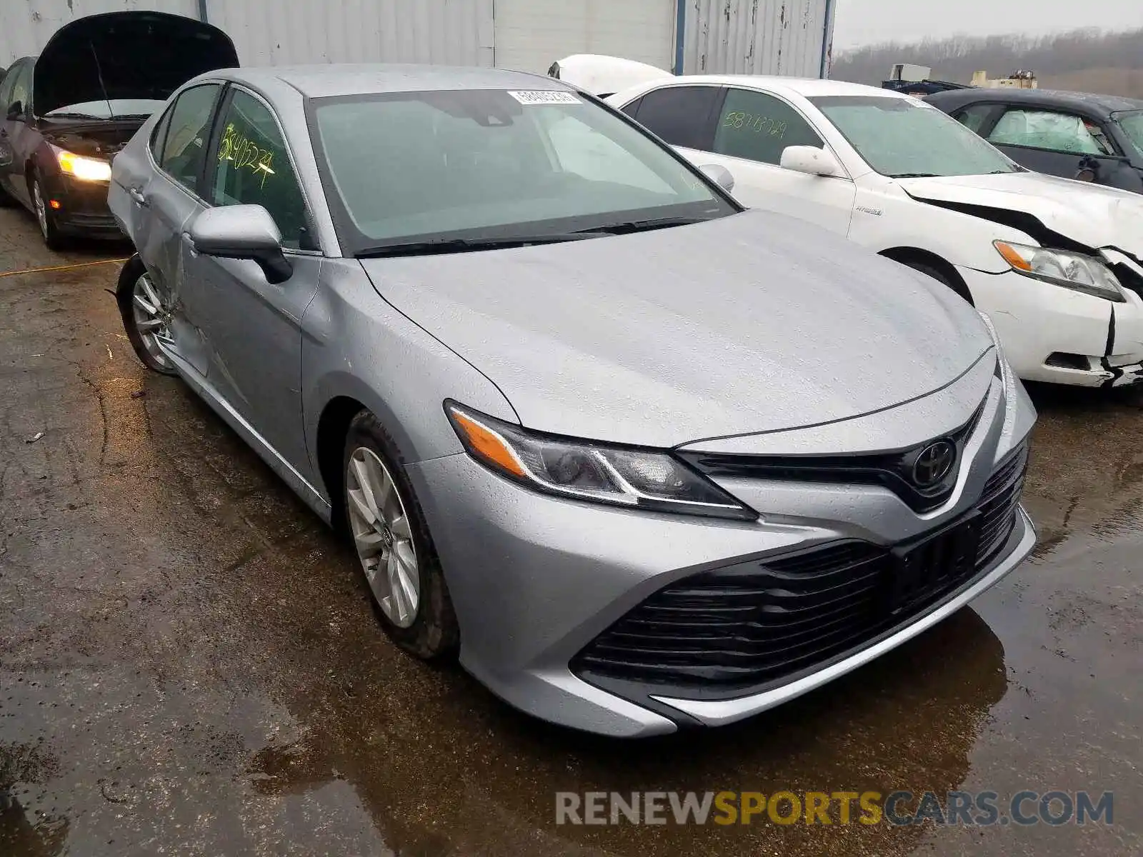 1 Photograph of a damaged car 4T1B11HKXKU823026 TOYOTA CAMRY 2019