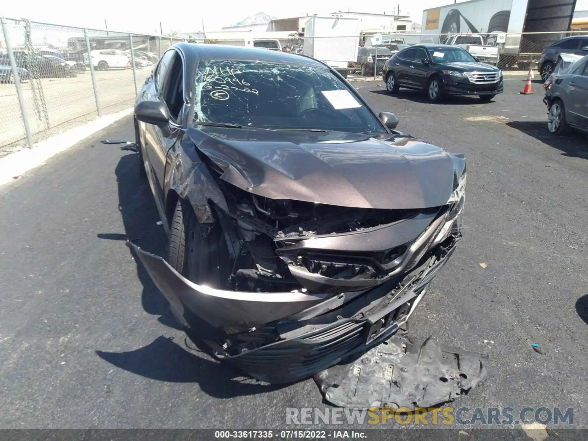 6 Photograph of a damaged car 4T1B11HKXKU823933 TOYOTA CAMRY 2019