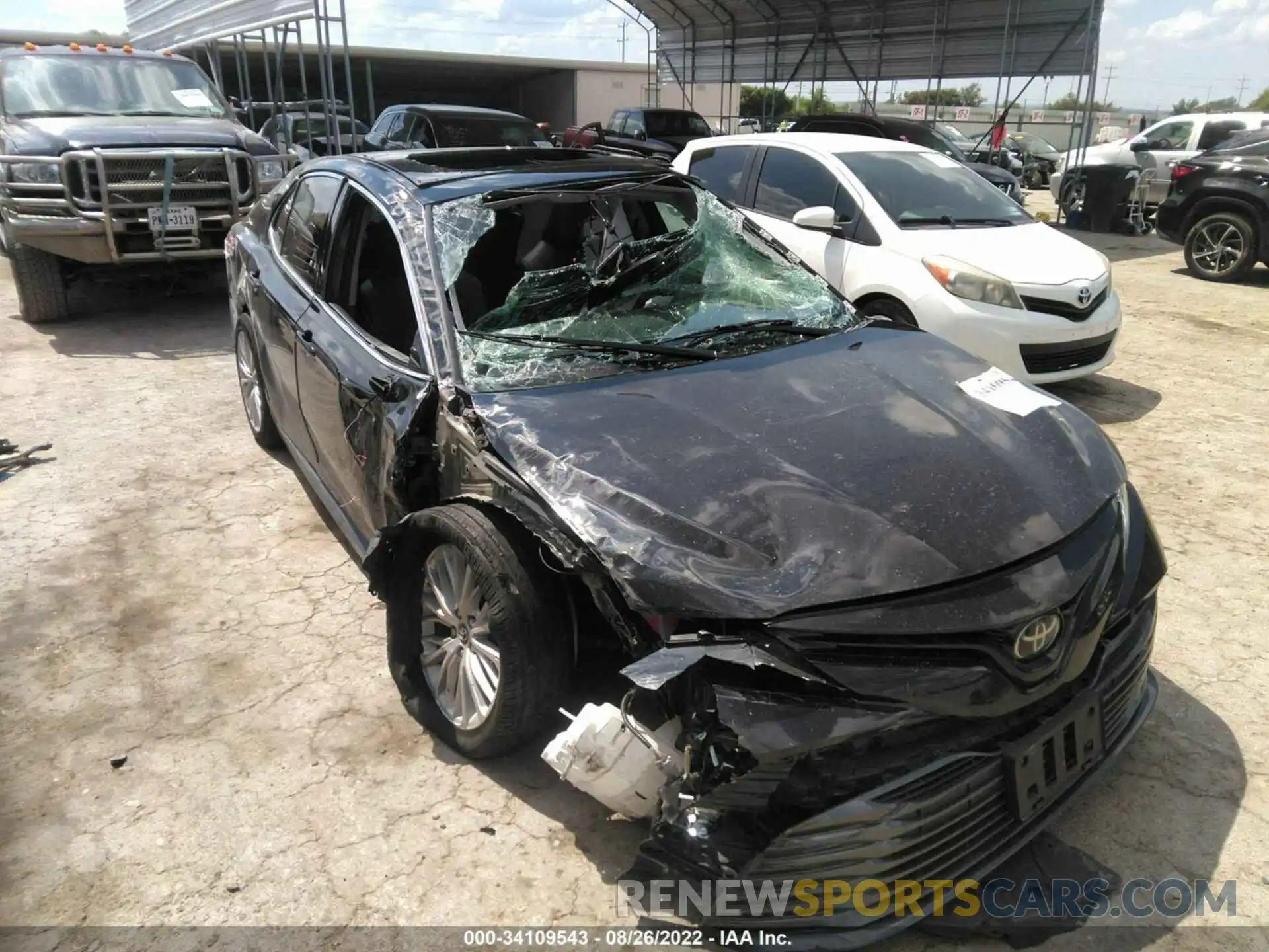 6 Photograph of a damaged car 4T1B11HKXKU826184 TOYOTA CAMRY 2019