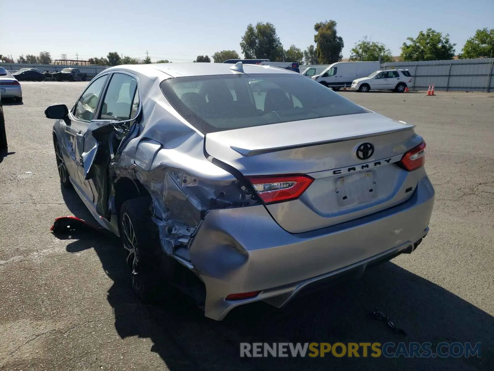3 Photograph of a damaged car 4T1B11HKXKU831806 TOYOTA CAMRY 2019