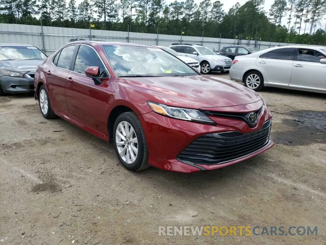 1 Photograph of a damaged car 4T1B11HKXKU834818 TOYOTA CAMRY 2019