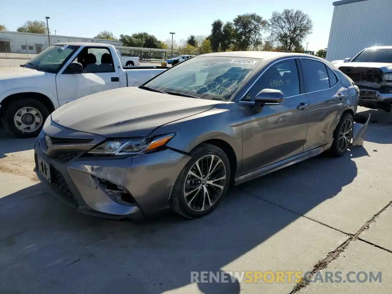 2 Photograph of a damaged car 4T1B11HKXKU835404 TOYOTA CAMRY 2019