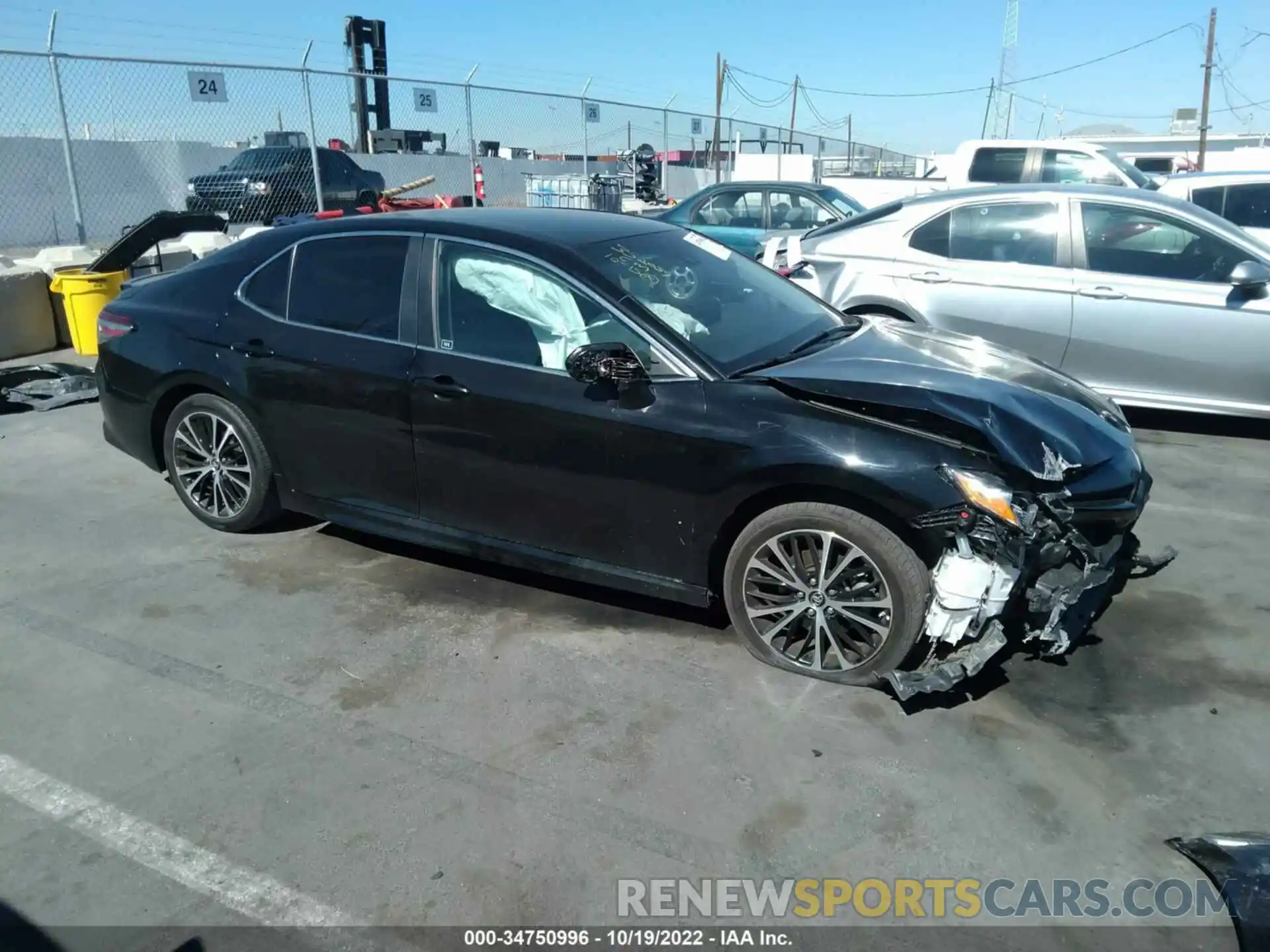 1 Photograph of a damaged car 4T1B11HKXKU837430 TOYOTA CAMRY 2019