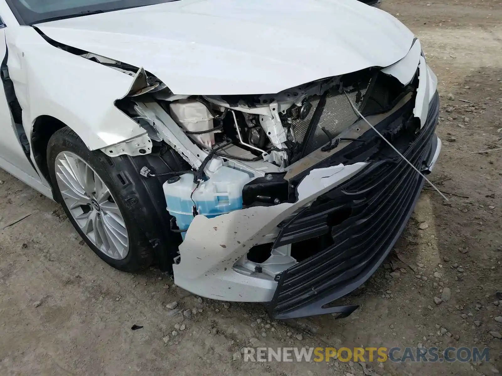 9 Photograph of a damaged car 4T1B11HKXKU838903 TOYOTA CAMRY 2019