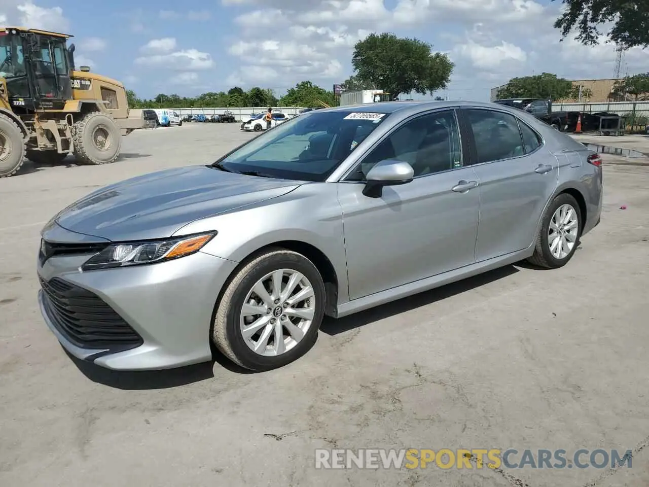 1 Photograph of a damaged car 4T1B11HKXKU842823 TOYOTA CAMRY 2019