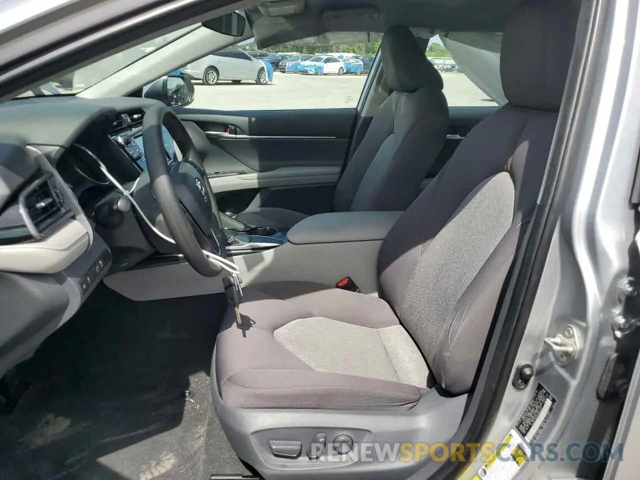 7 Photograph of a damaged car 4T1B11HKXKU842823 TOYOTA CAMRY 2019