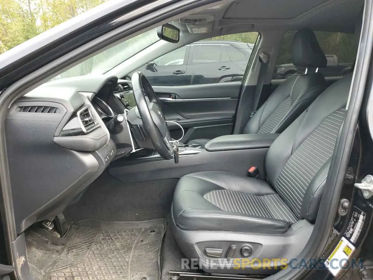 7 Photograph of a damaged car 4T1B11HKXKU843745 TOYOTA CAMRY 2019